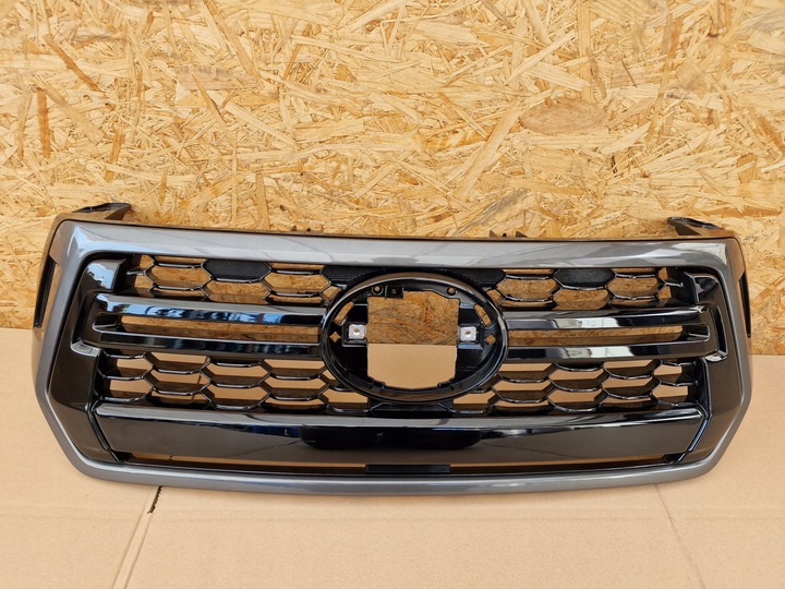 CALANDRE POUR TOYOTA HILUX REVO ROCCO (2018-2020) – Image 2