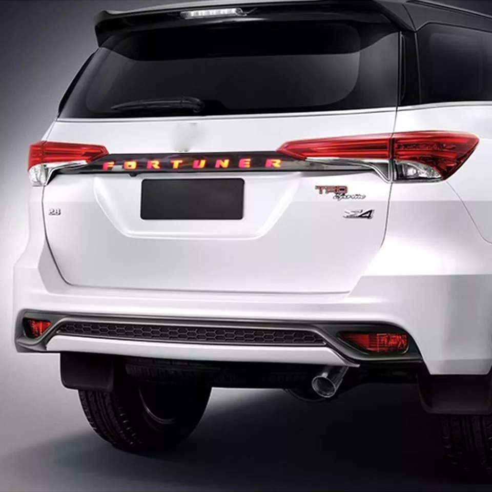 SPOILER ARRIERE A LED POUR TOYOTA FORTUNER – Image 2